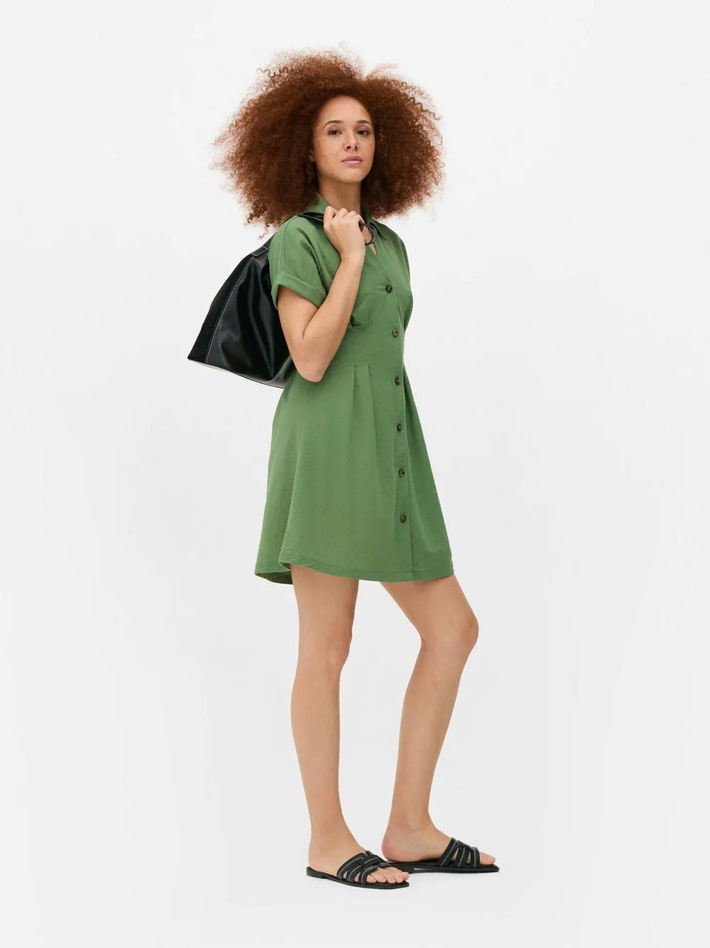 Vestido corto camisero con botones