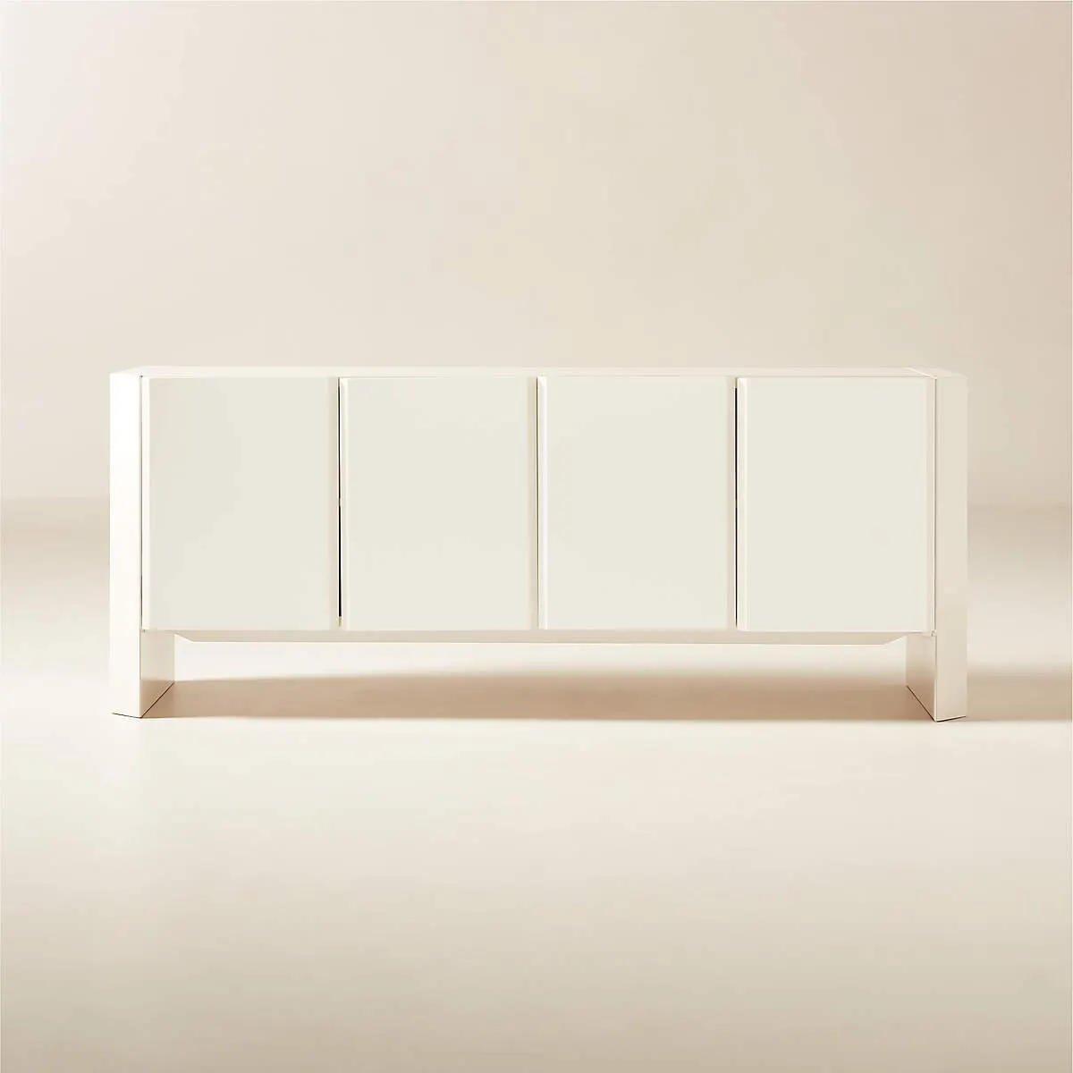 Kirnan Ivory High-Gloss Lacquered Credenza 77"