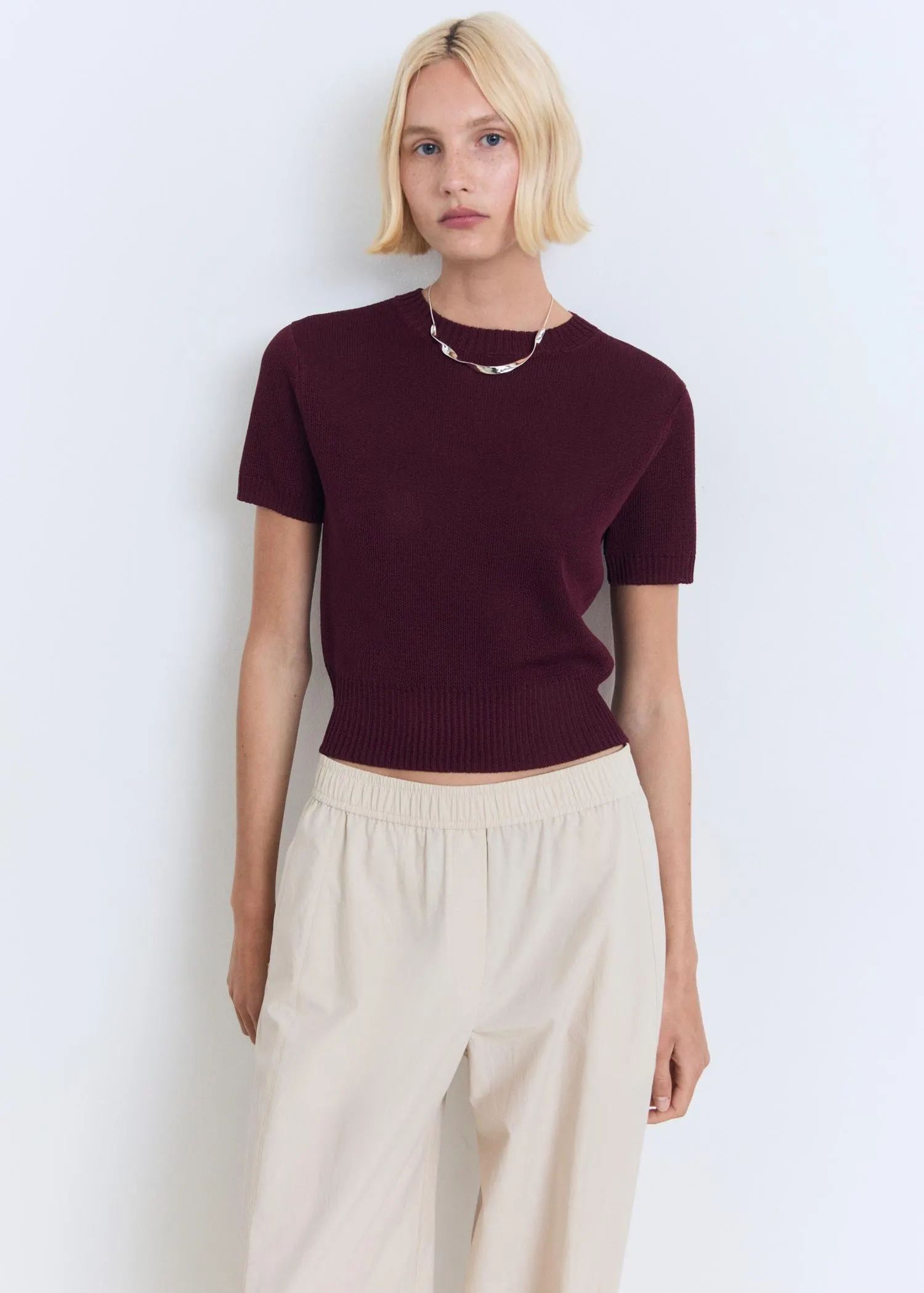 Short-sleeved crop sweater