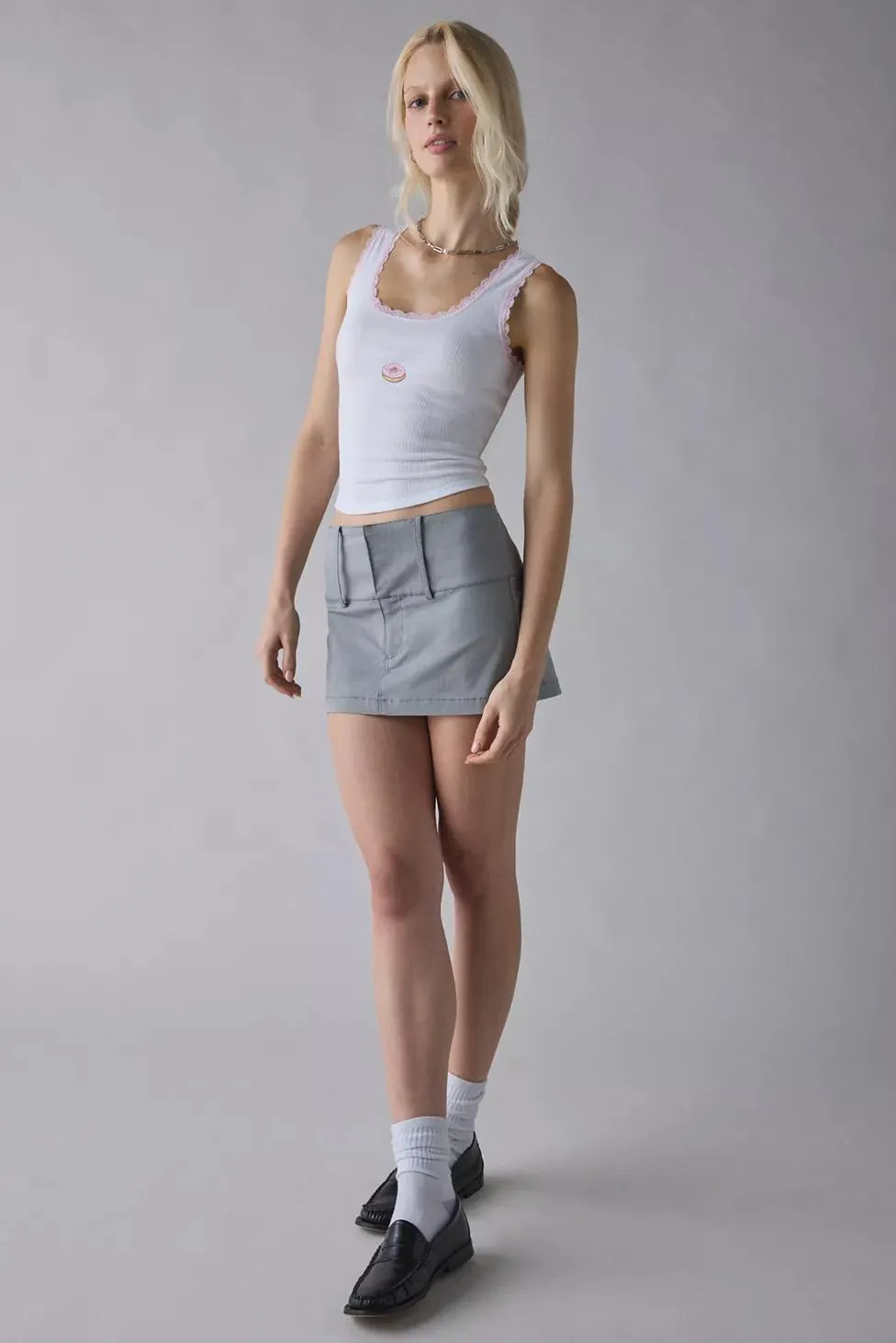 Lace Trim Graphic Scoop Neck Cropped Tank Top