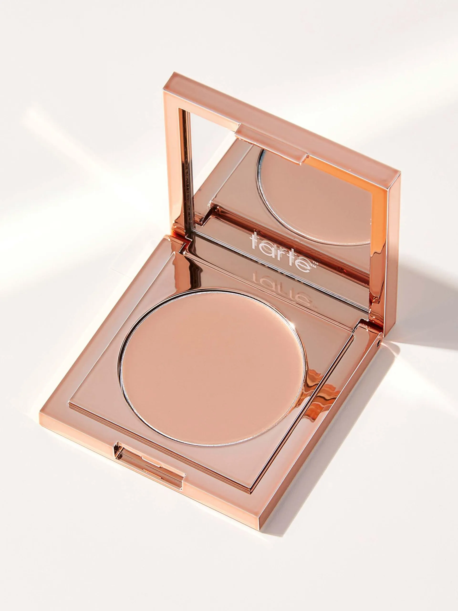 CC undereye corrector