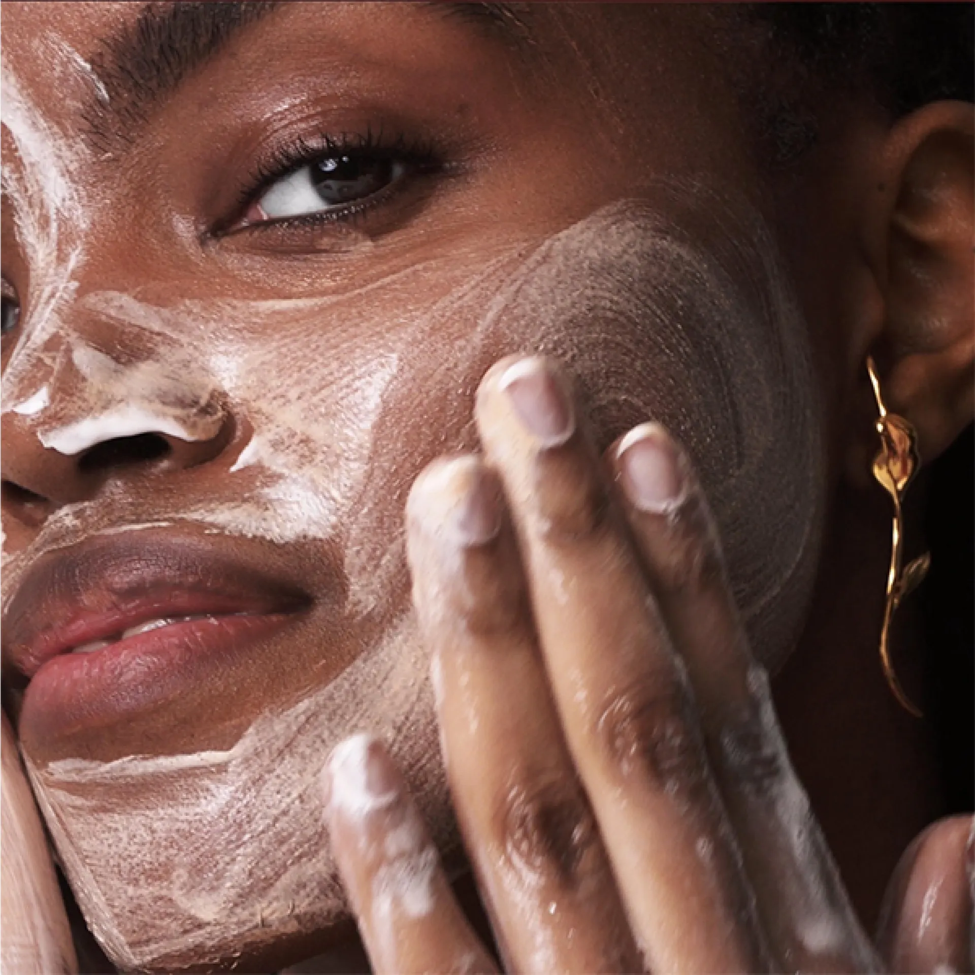 Hyper Real Fresh Canvas Cream-To-Foam Cleanser