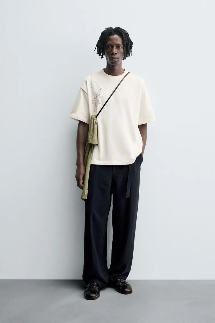 EMBROIDERED PHOTO PRINT T-SHIRT