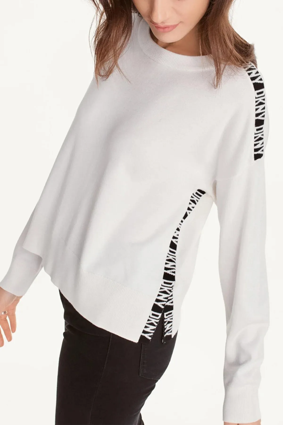 LOGO TAPE SWEATER