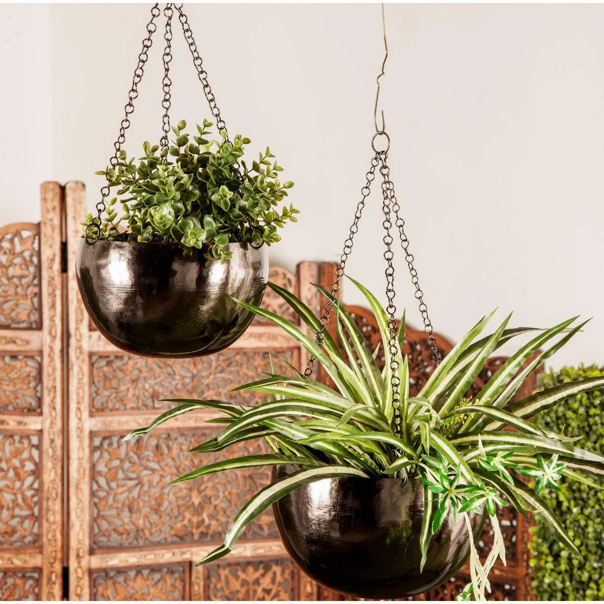 Metal Indoor Outdoor Hanging Dome Indoor Outdoor Wall Planter with Chain