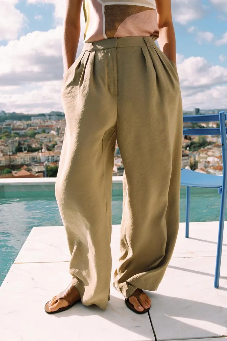 FLAT LEATHER SANDALS