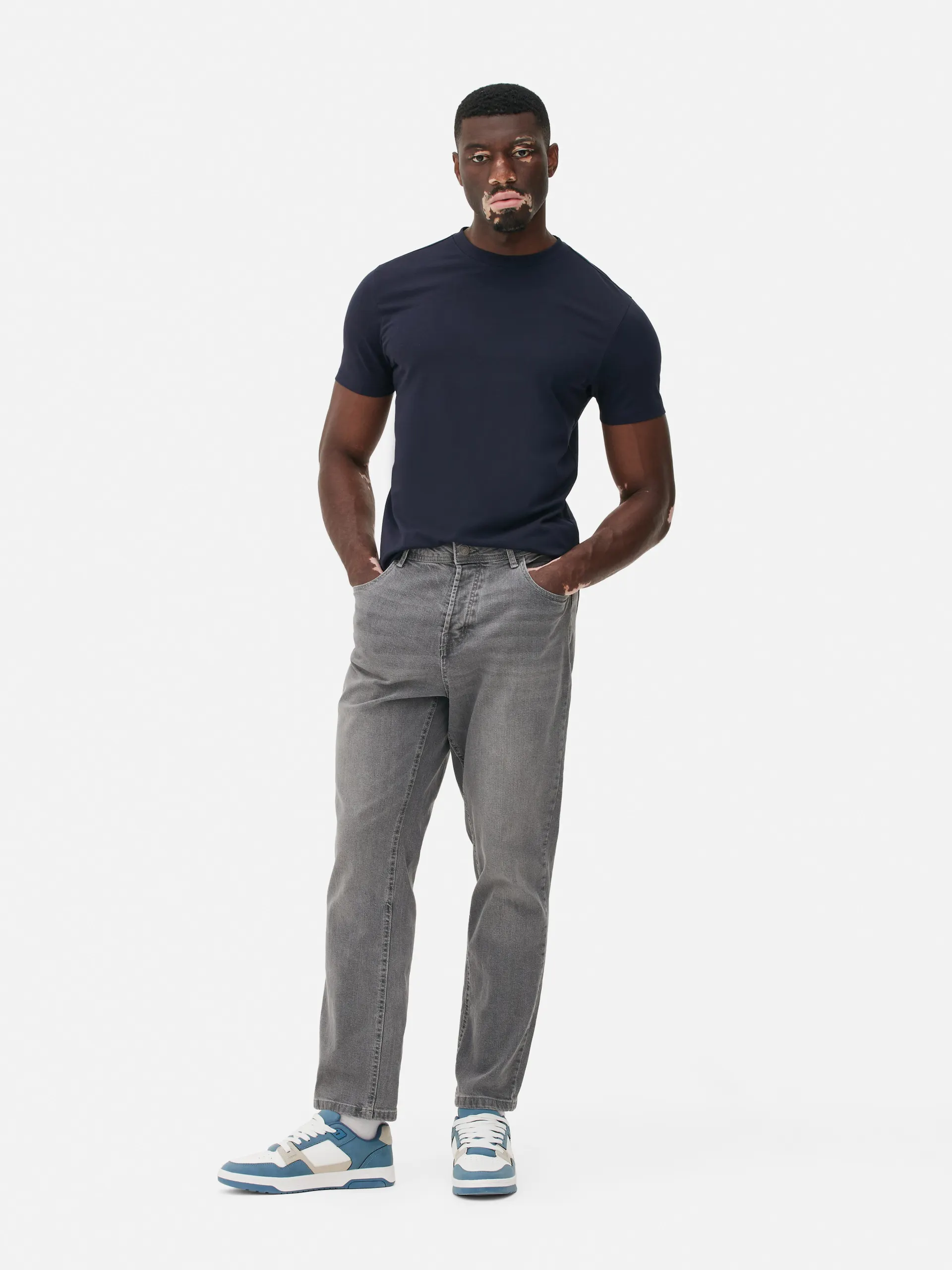 Relaxed Straight Jeans