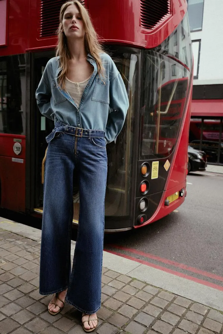 MID-RISE BELTED WIDE LEG JEANS