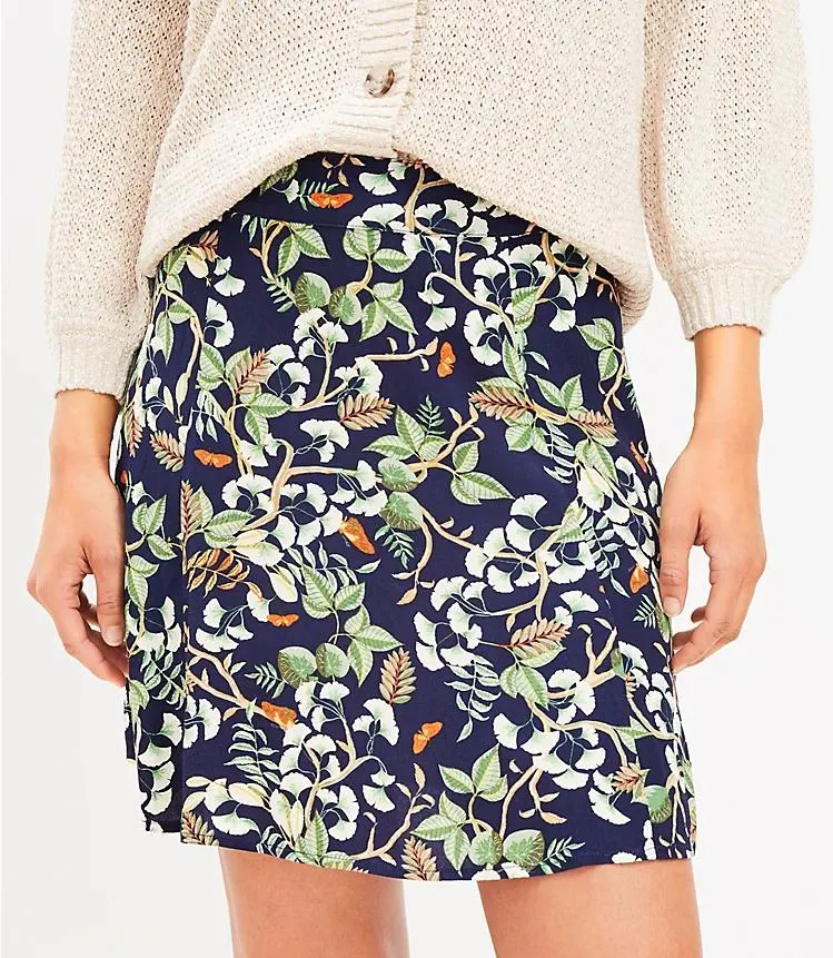 Leafed Seamed Skirt