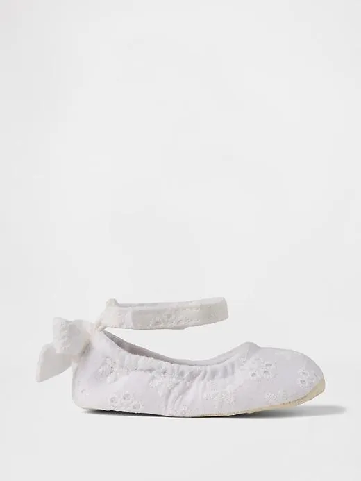 Baby Eyelet Bow Shoes