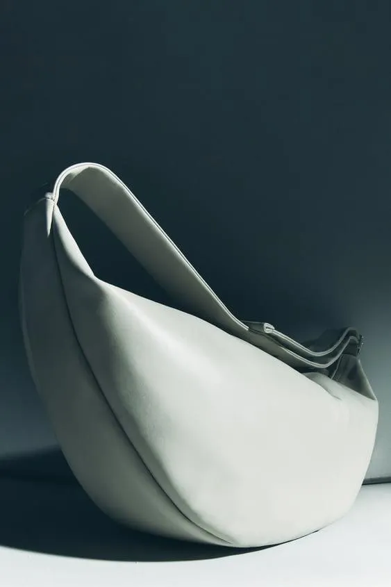 LEATHER SHOULDER BAG