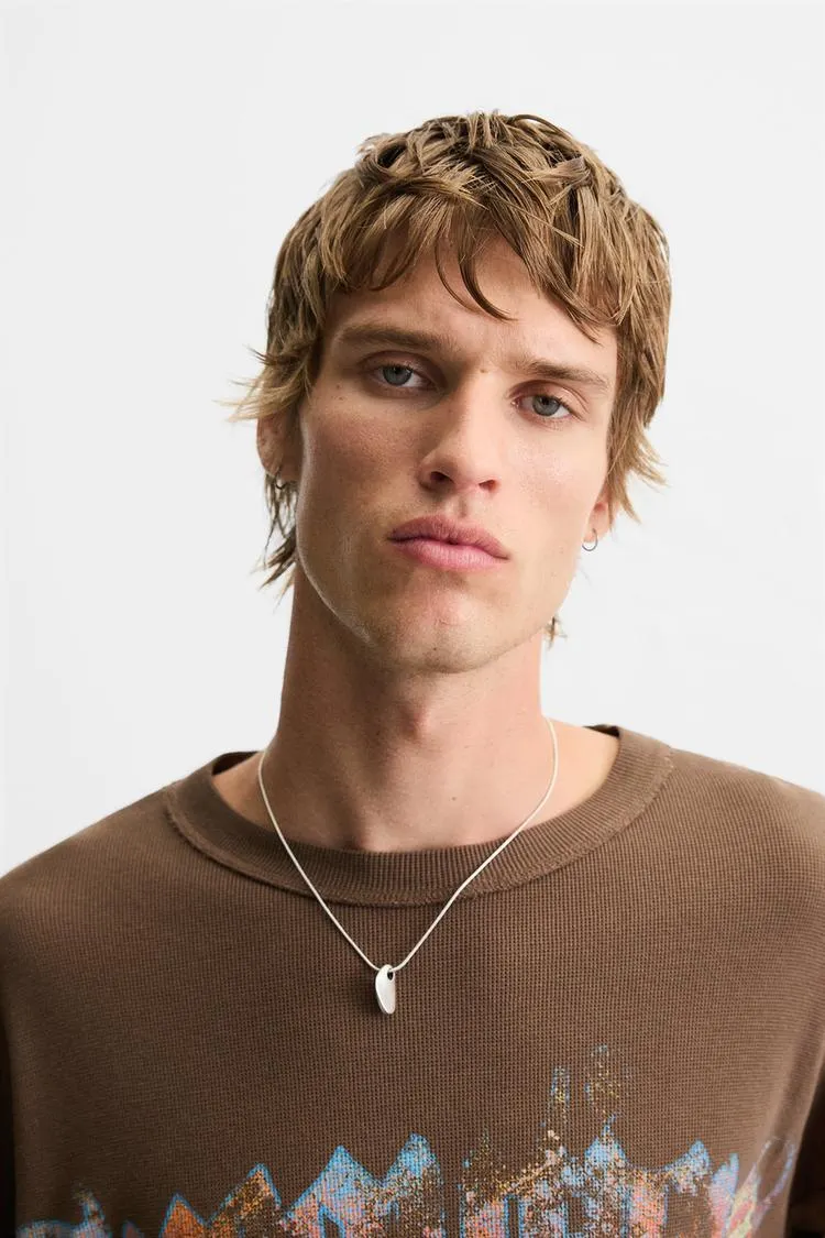 TONAL PENDANT NECKLACE