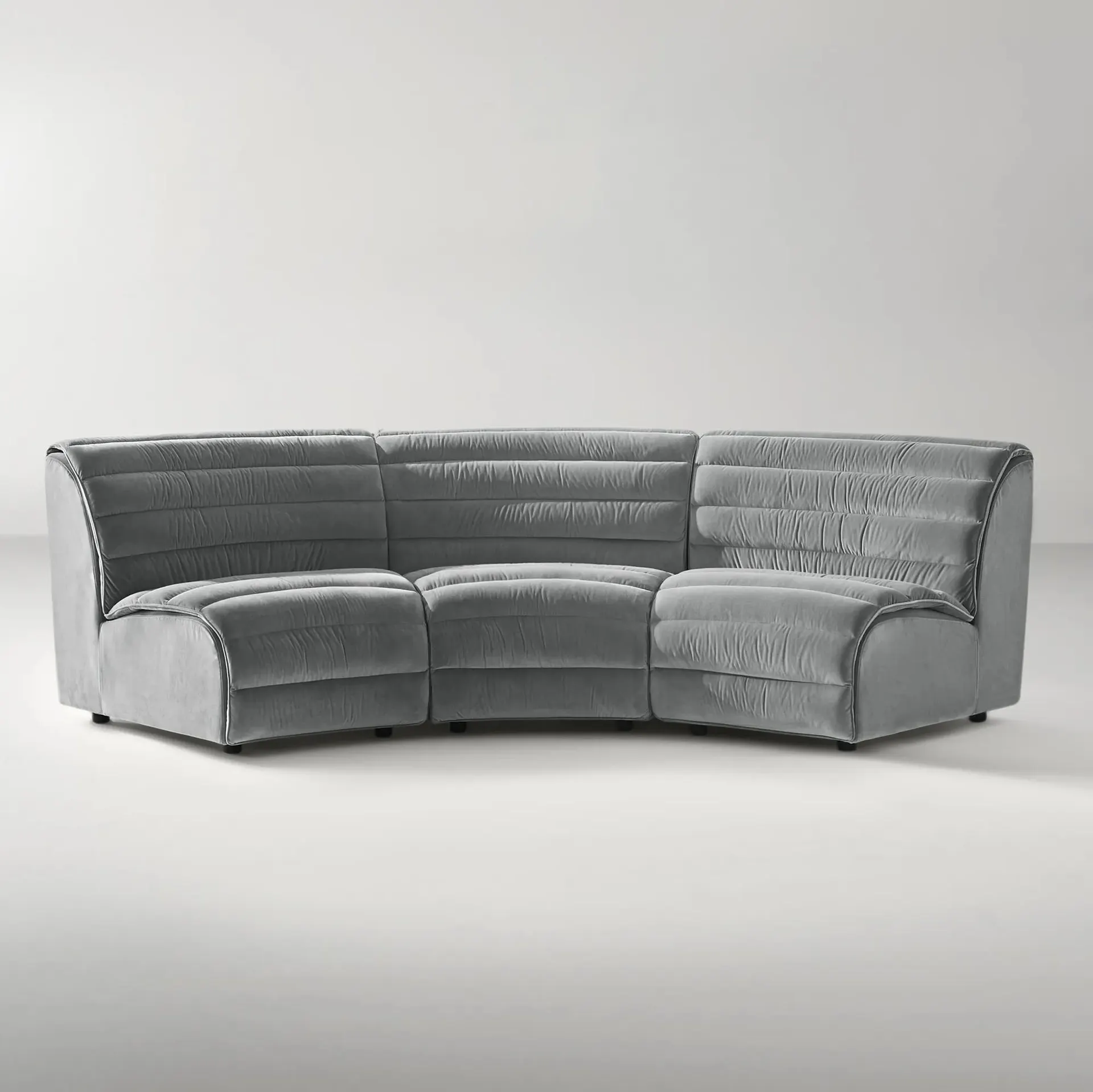 / Jacqlyn Sofa