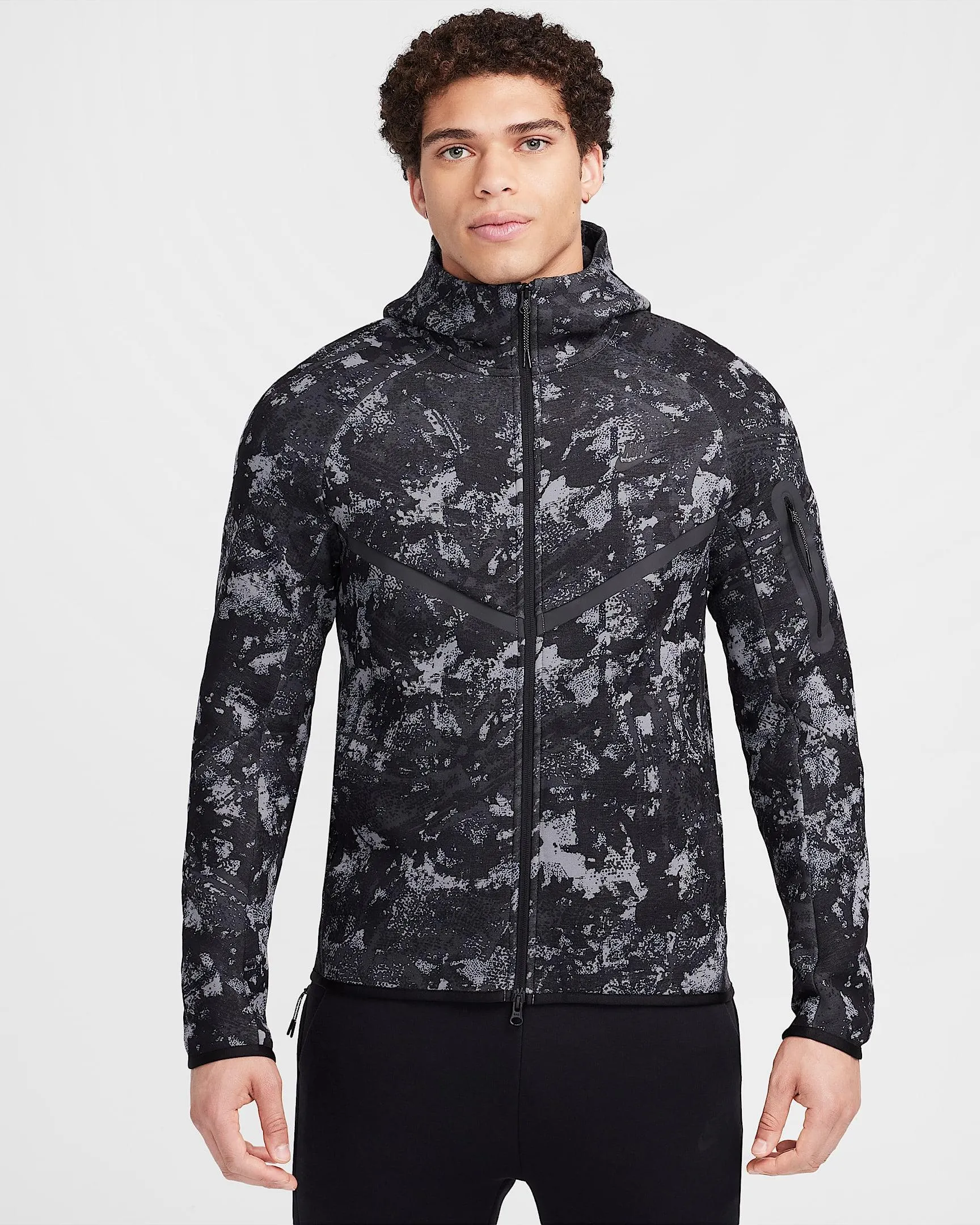 Nike Tech Windrunner