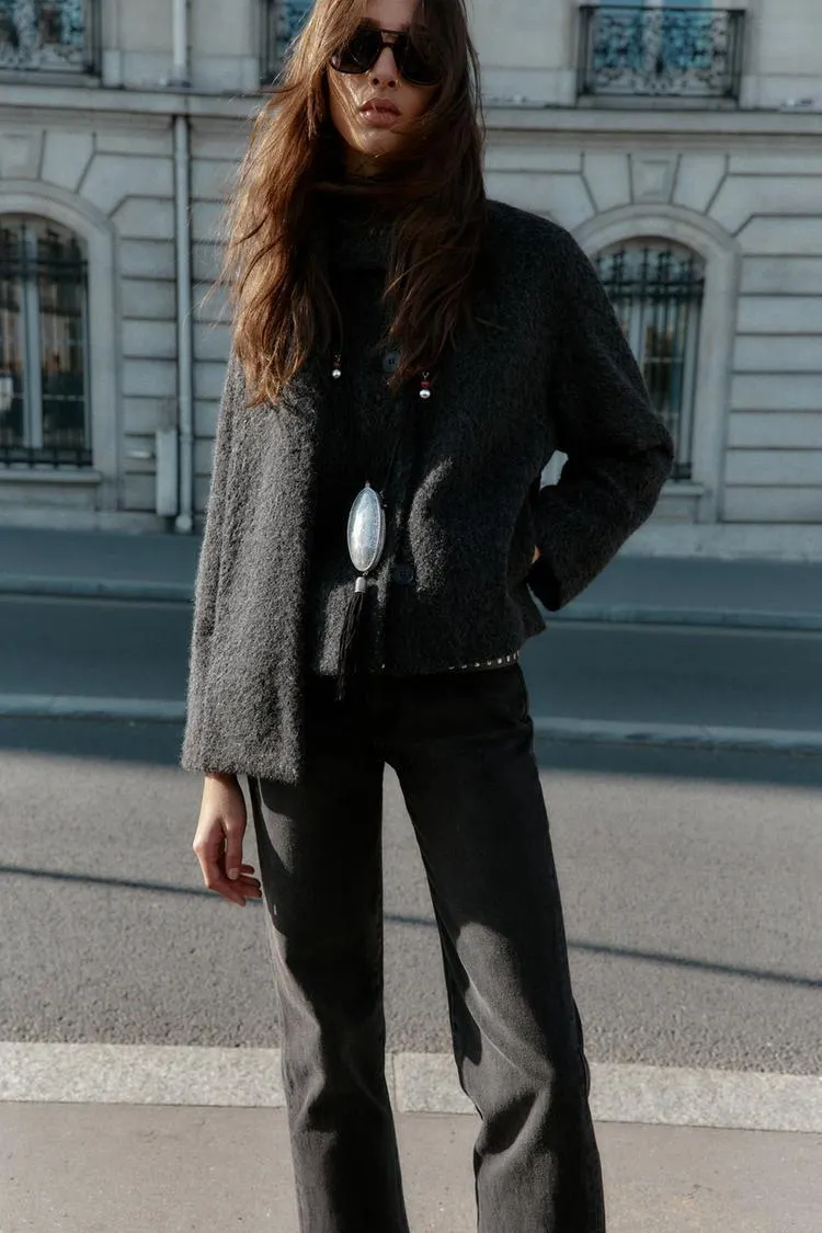 SHORT COAT WITH BOUCLÉ SCARF