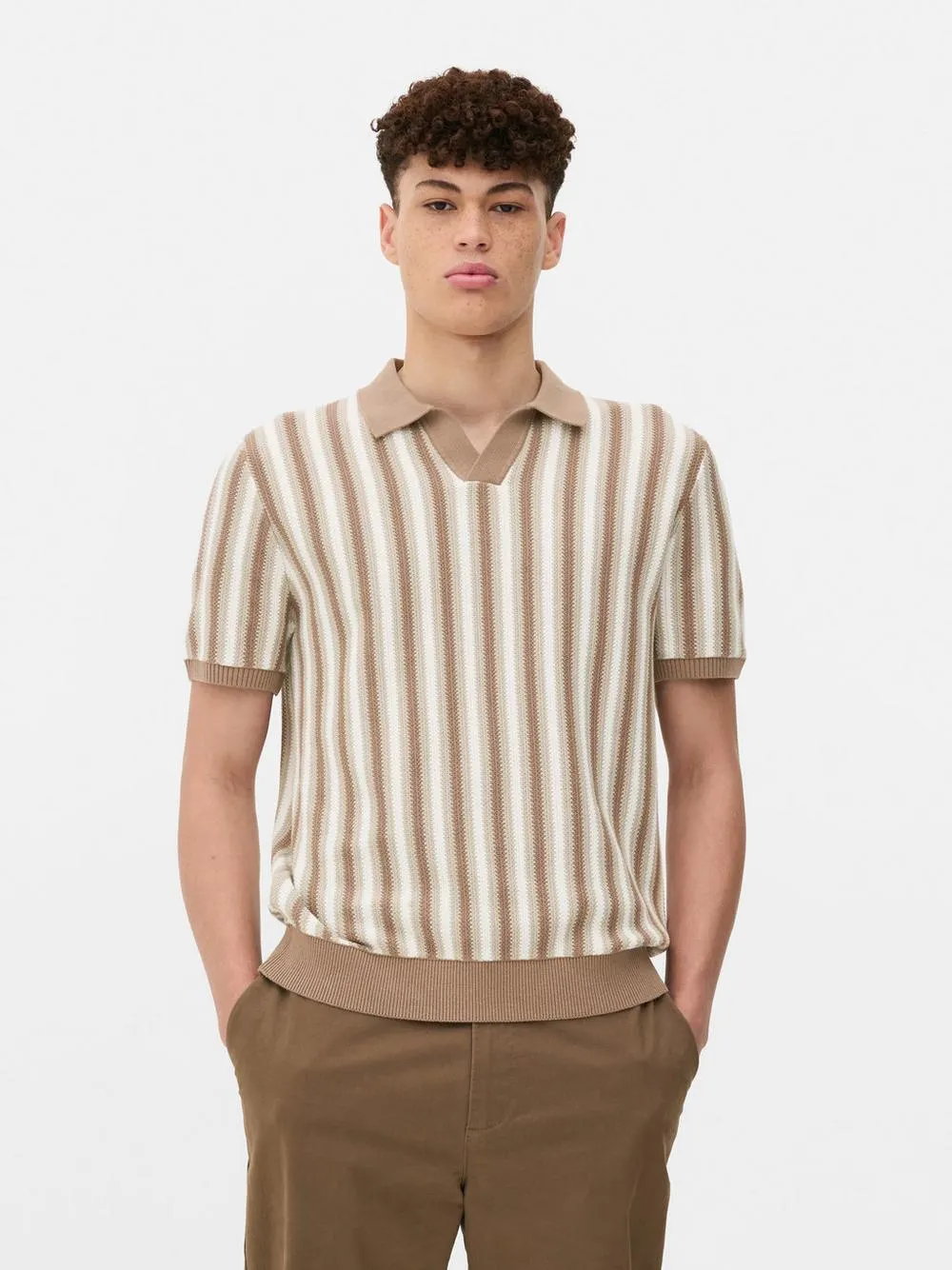 Polo de rayas con cuello johnny