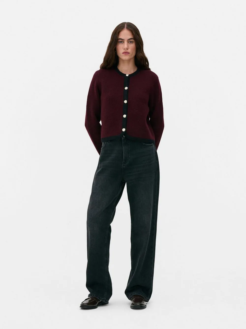Cardigan mit Kontrastsaum und Knopfleiste