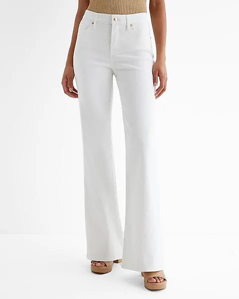 Mid Rise White '70s Flare Jeans