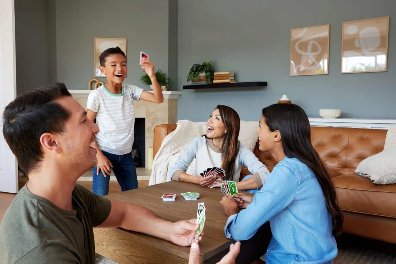 UNO Card Game For Kid, Adult & Family Night & Parties, Color Blind Accessible & Customizable Cards