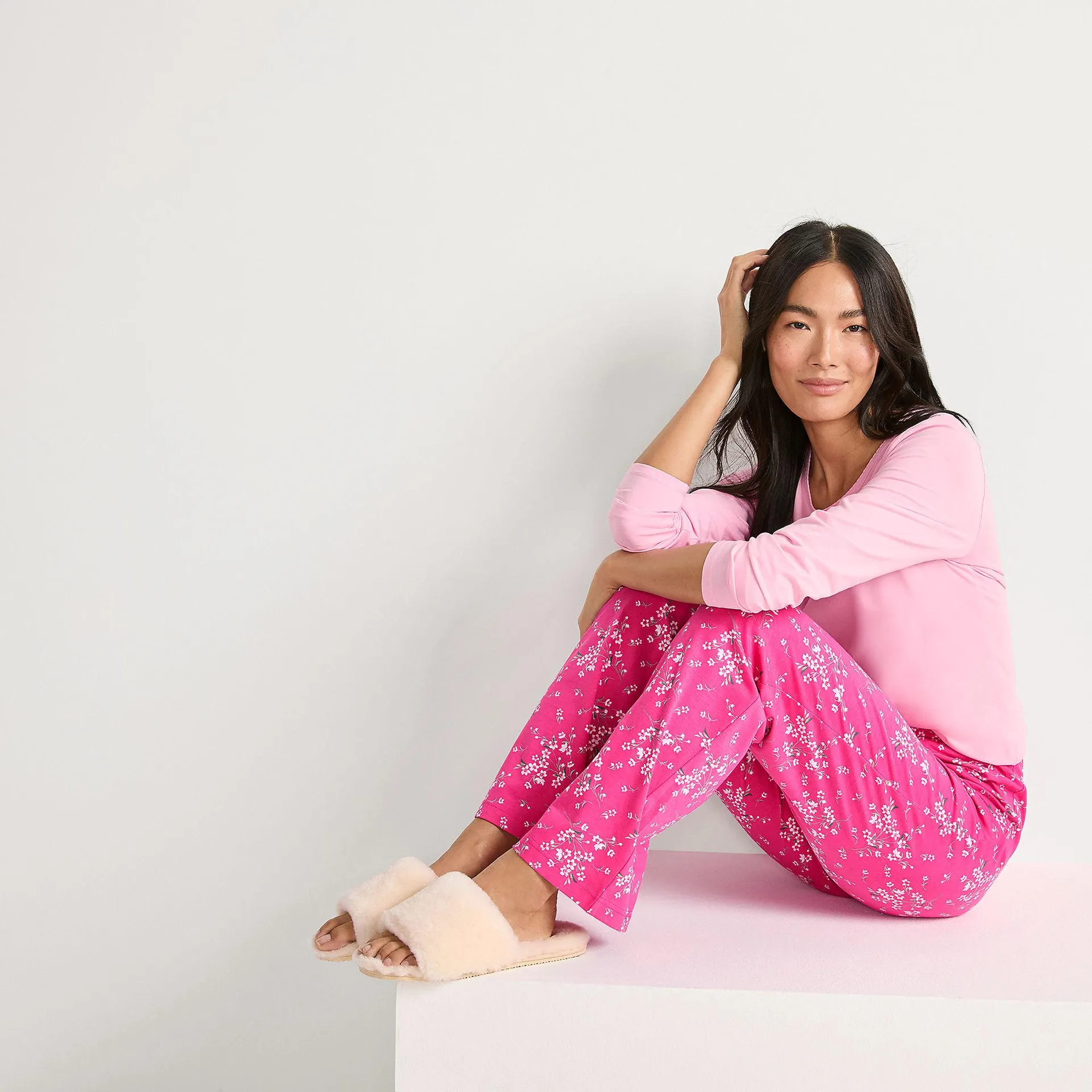 Women's Knit Pajama Set Long Sleeve T-Shirt and Pants