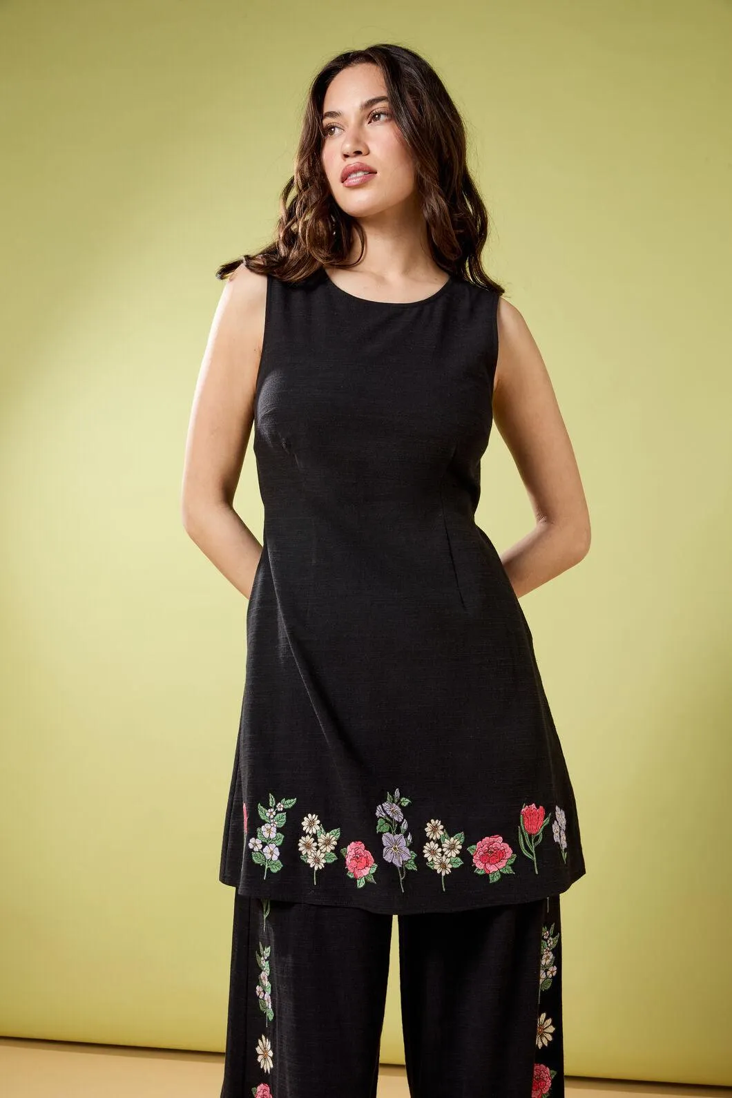 Fleur Embroidered Shift Dress