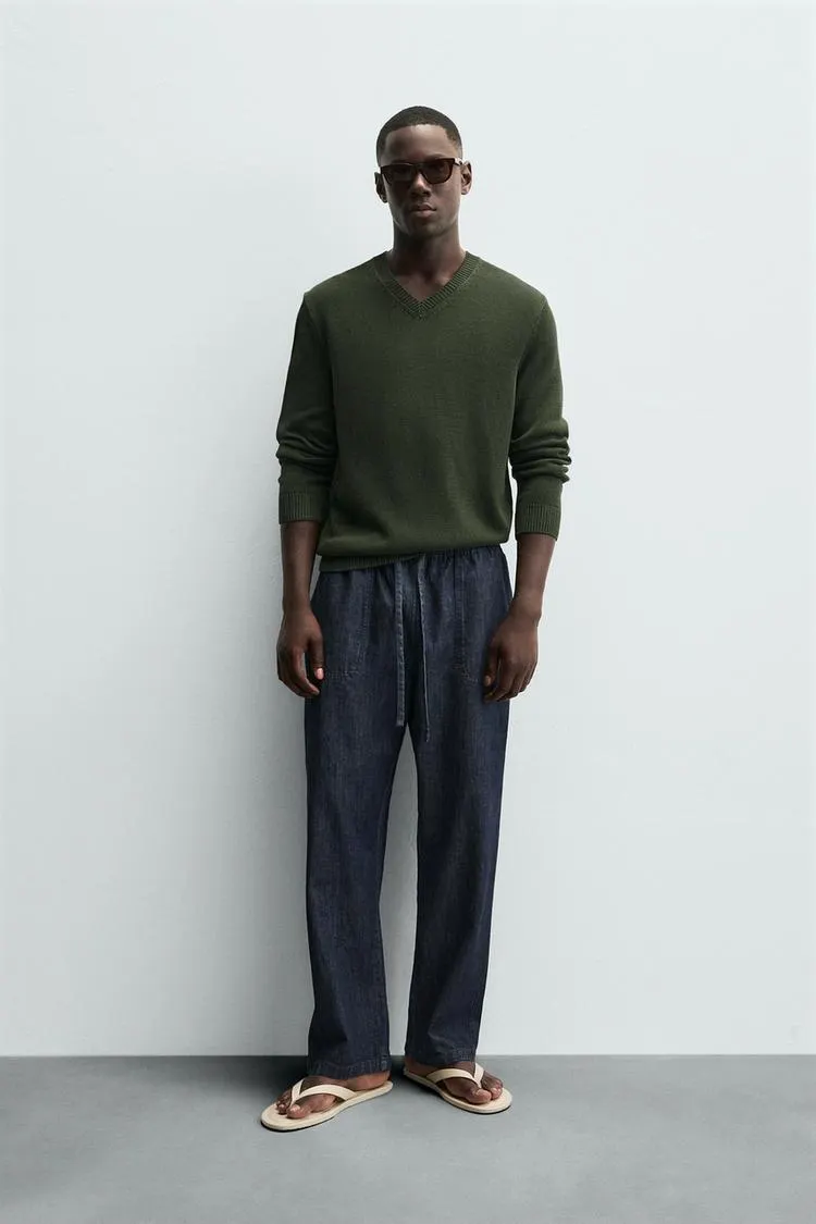 COTTON V-NECK SWEATER