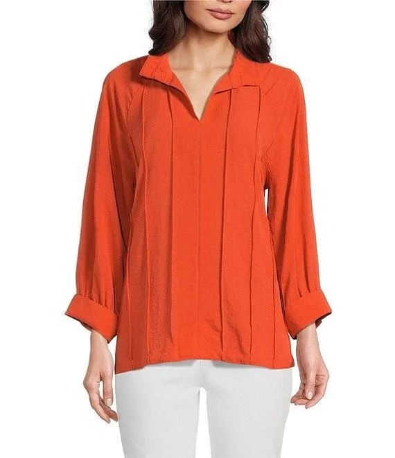 Wire Collar Split V-Neck 3/4 Sleeve Pintuck Detail Top