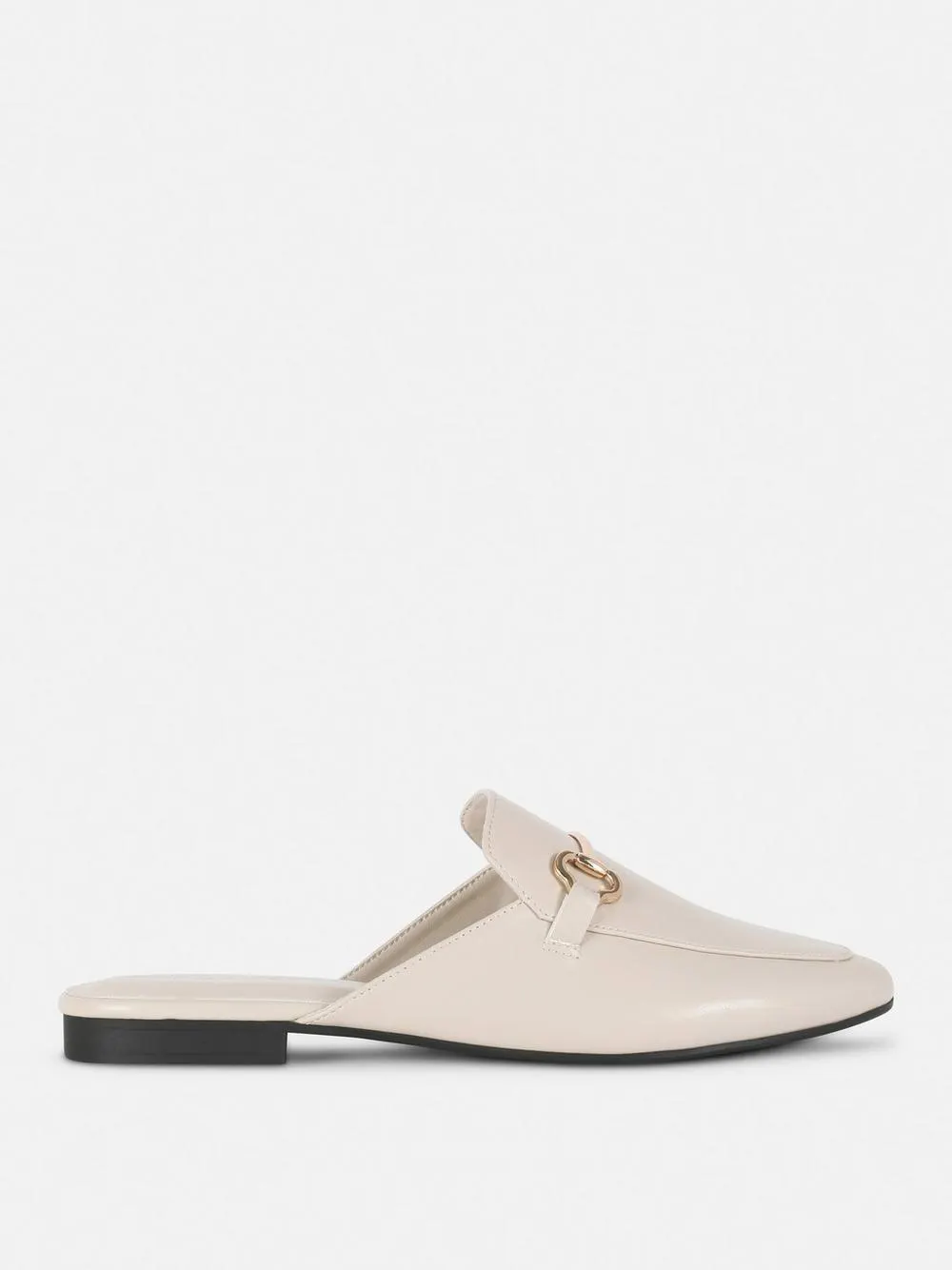 Offene Loafer mit Schnalle