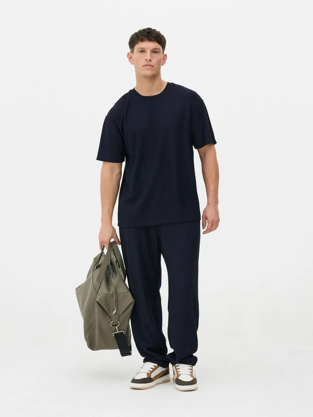 Camiseta plisada de manga corta de Kem