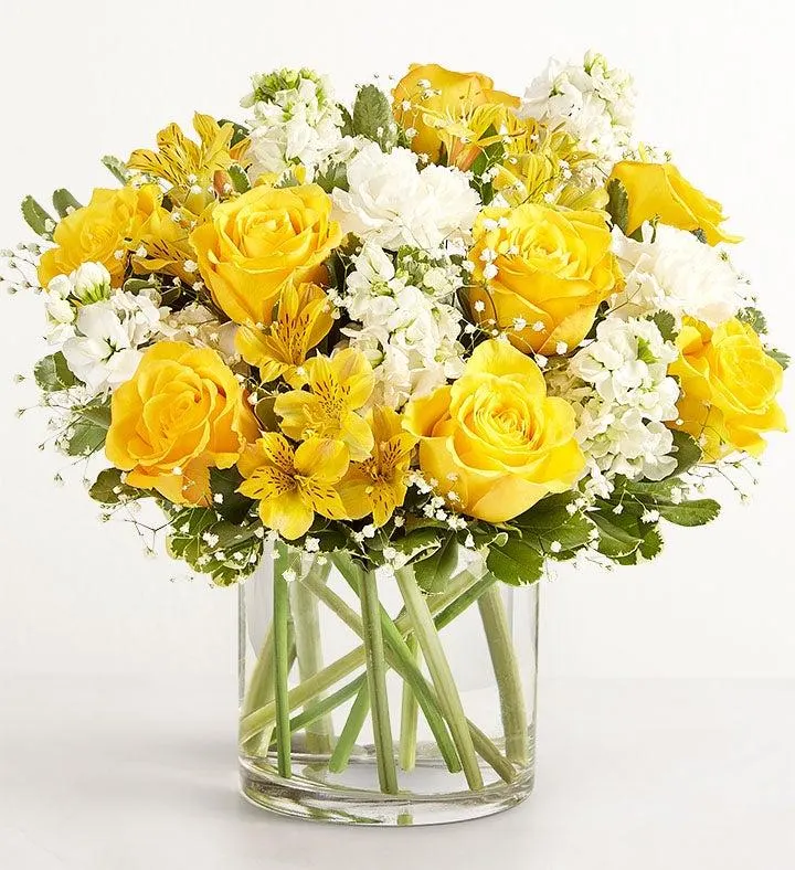 Yellow & White Delight™ Bouquet