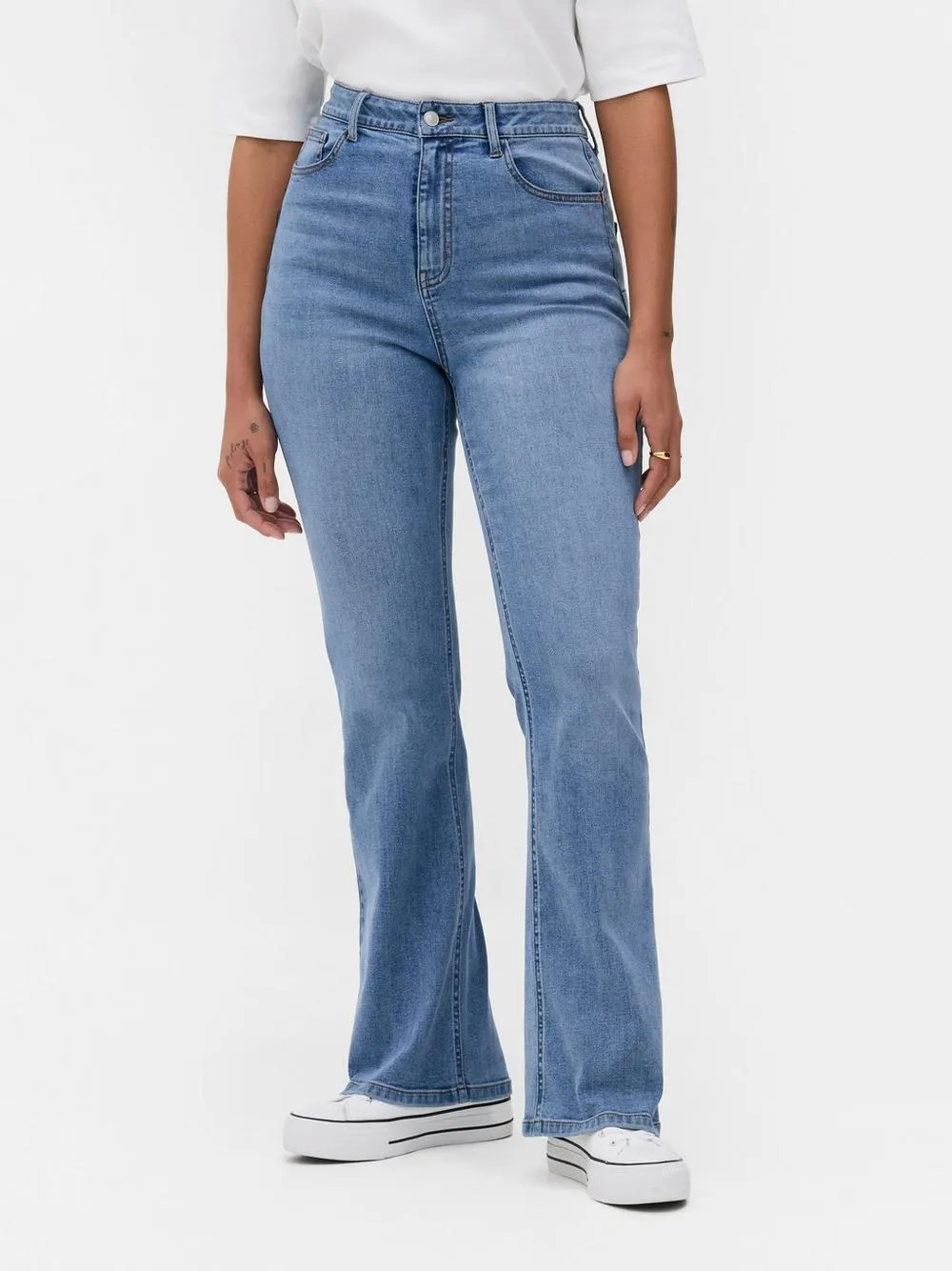 Sculpting Slim Flare Jeans