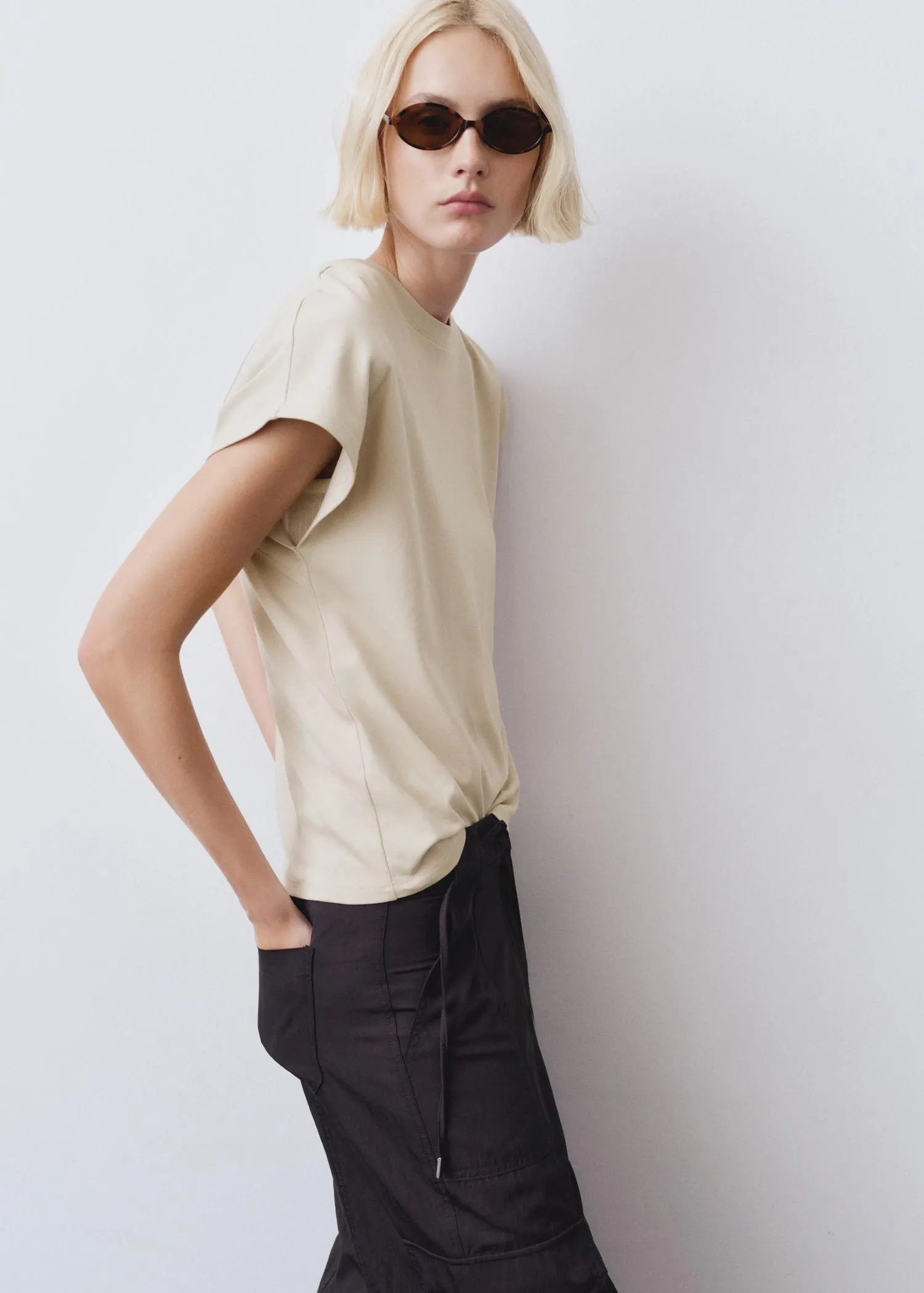 Rounded neck cotton t-shirt