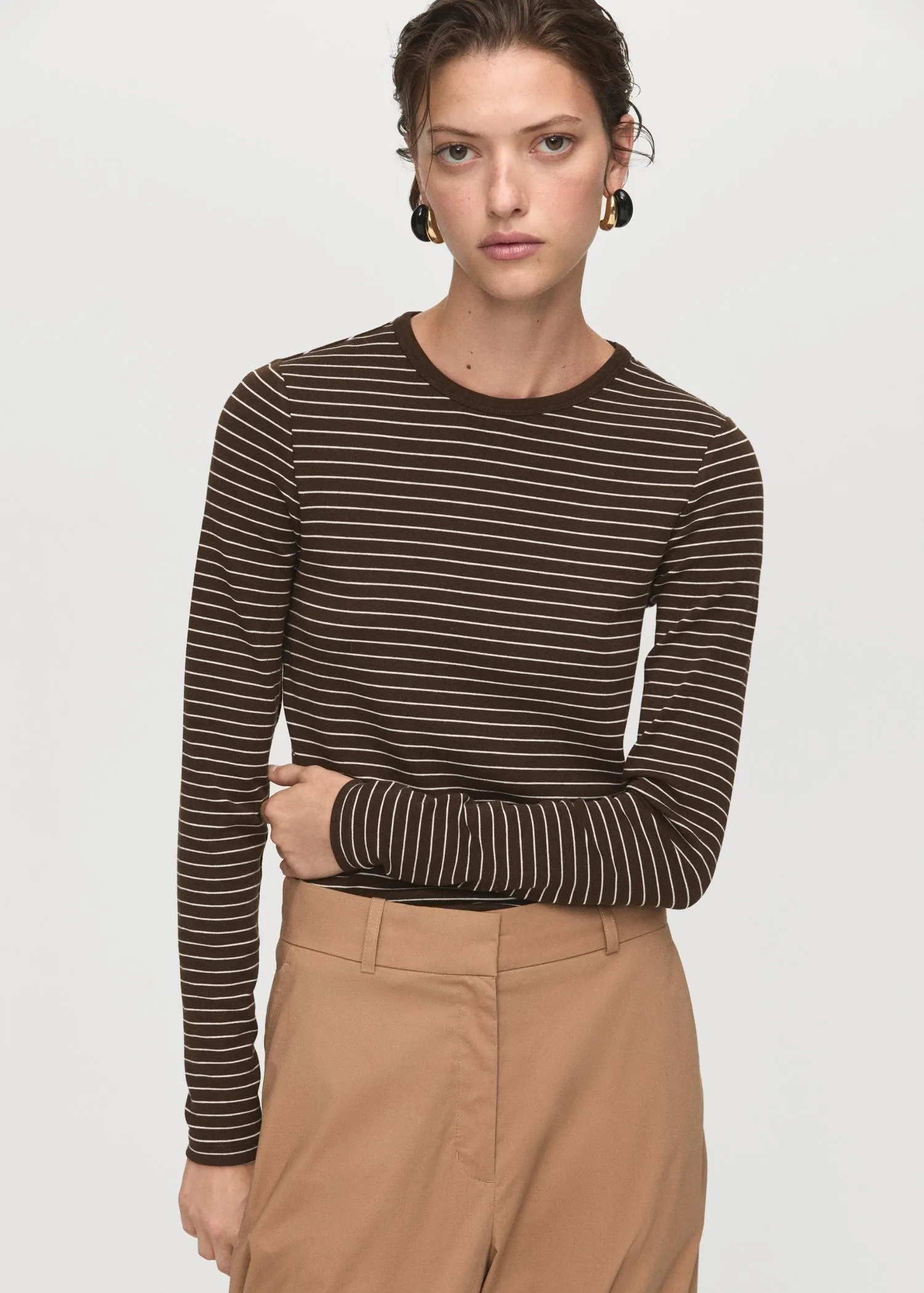 Long-sleeved striped t-shirt