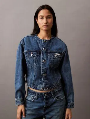 Cropped Denim Trucker Jacket