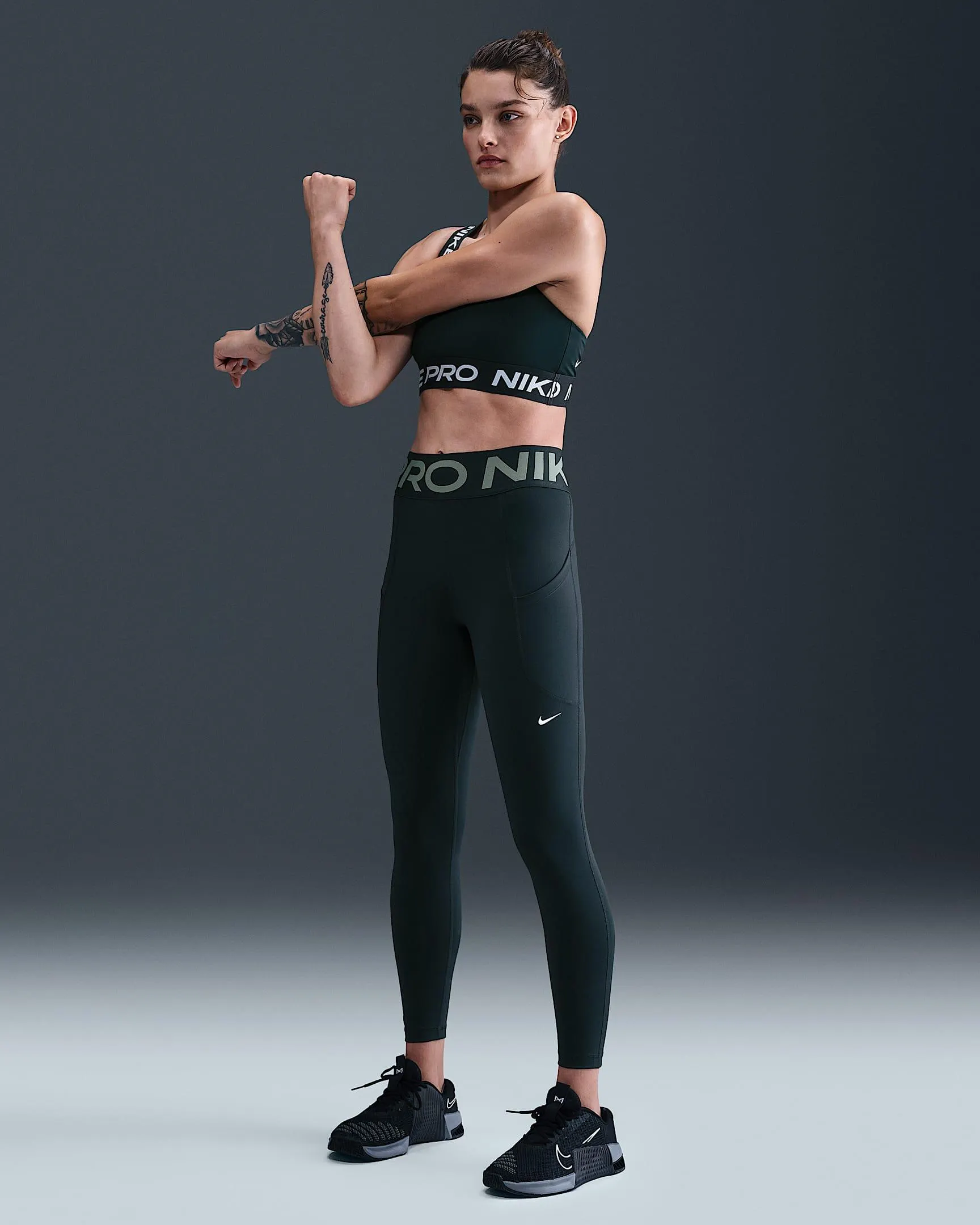 Nike Pro Sculpt