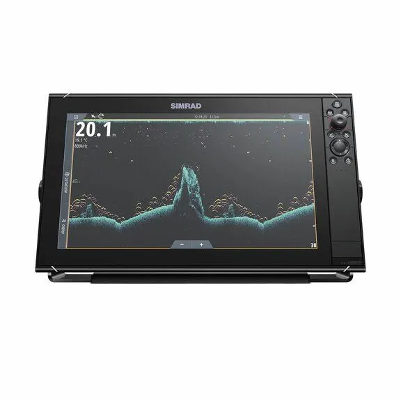 NSS16 evo3S Multifunction Display with US C-MAP Charts