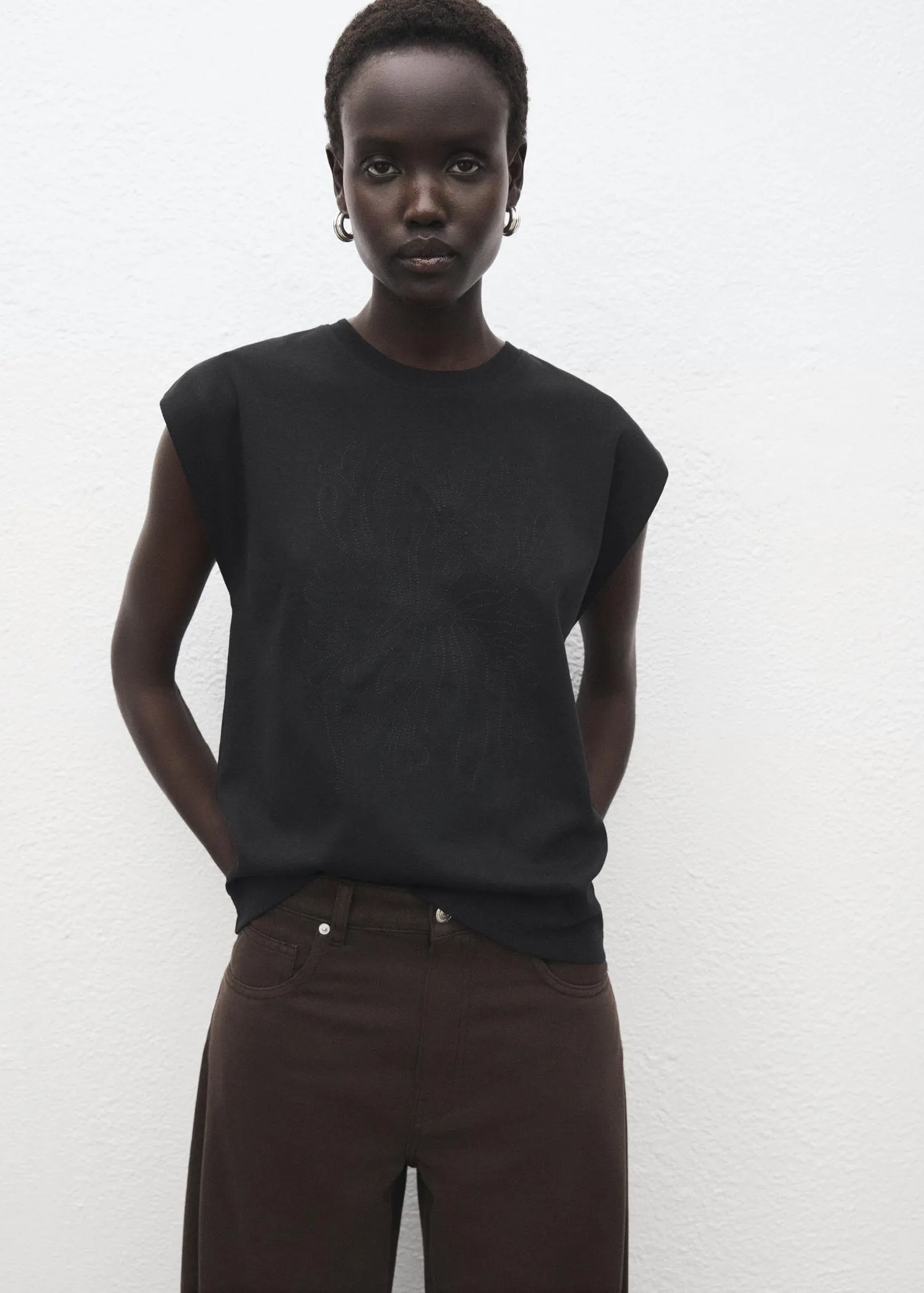 Cotton sleeveless t-shirt