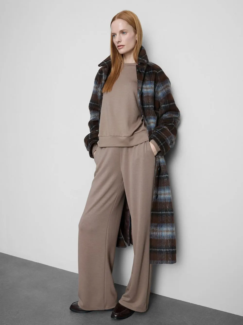 Active Round Neck Sweatshirt