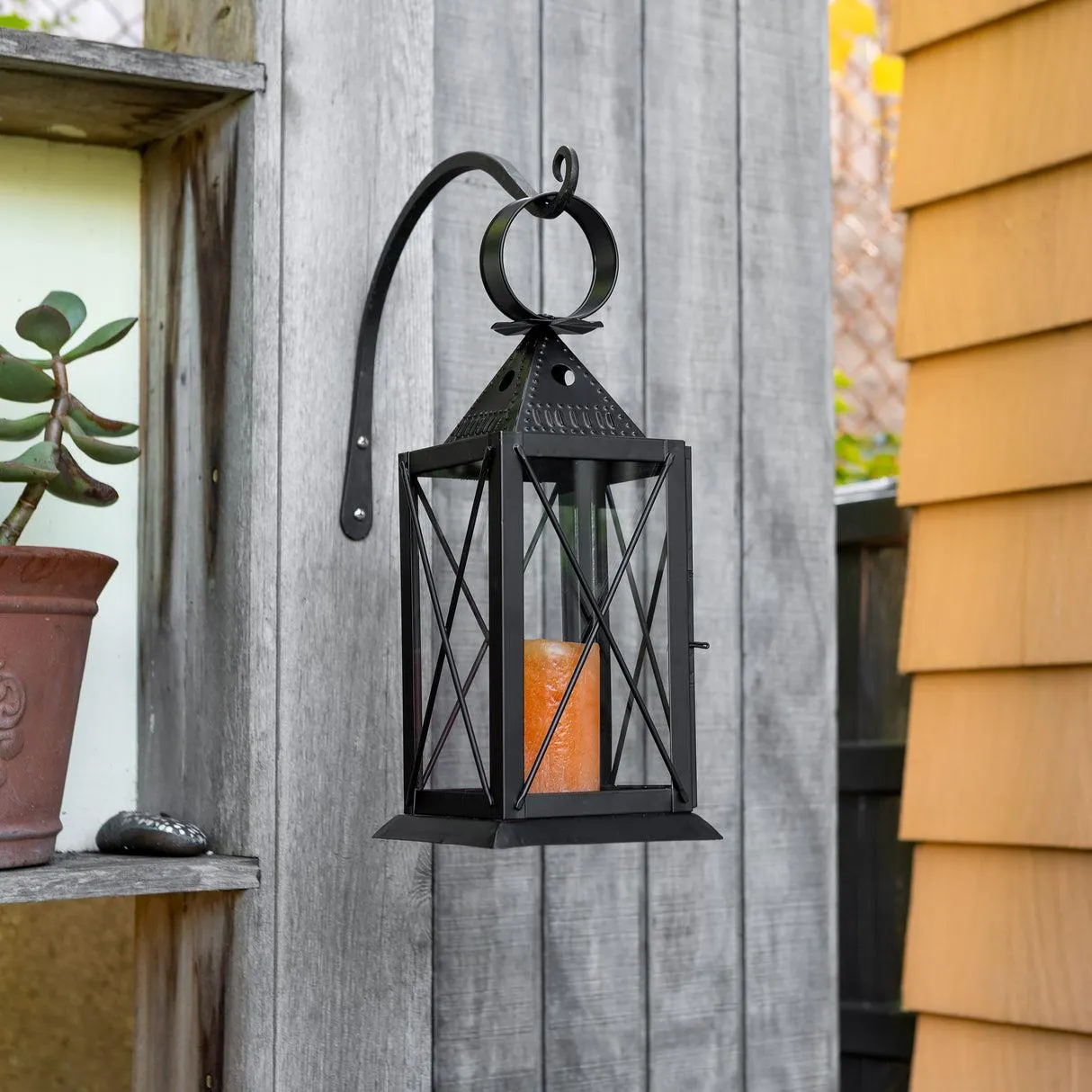 Raleigh Tavern Lantern