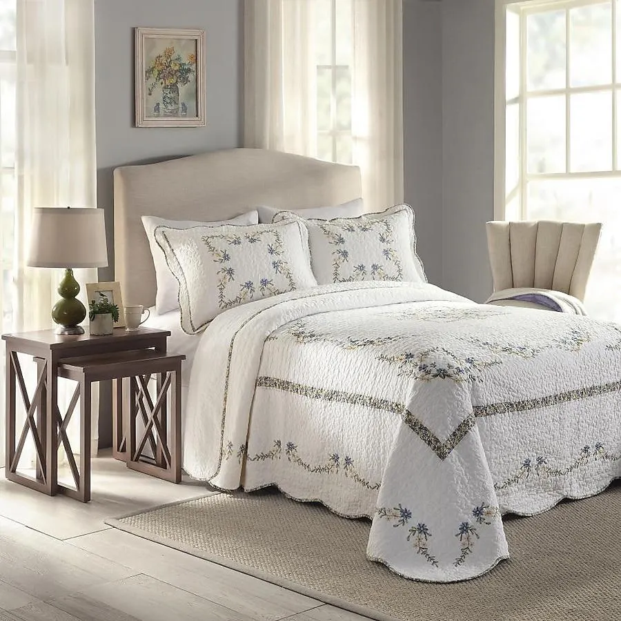 Modern Heirloom Heather White Floral Queen Bedspread Cotton
