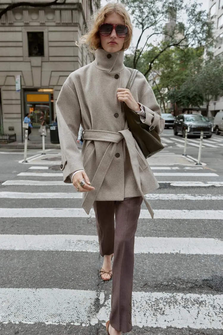 SOFT DOUBLE-POSITION COLLAR COAT