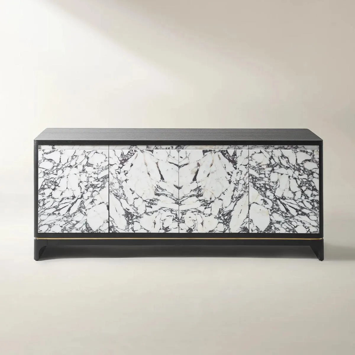 Vanta Sideboard