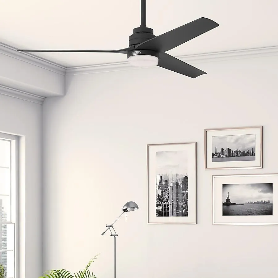 Hunter Brookhaven 52-in Integrated LED Outdoor Matte Black with Matte Blades Ceiling Fan With Light - Remote Included ( 3 -Blade )