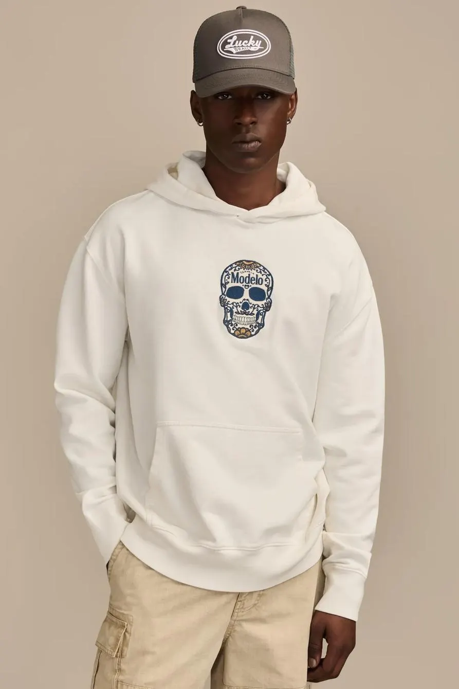 modelo small skull hoodie