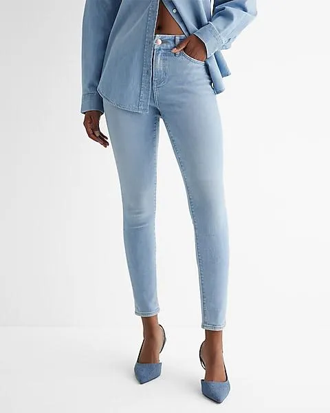 Mid Rise Light Wash FlexX Skinny Jeans