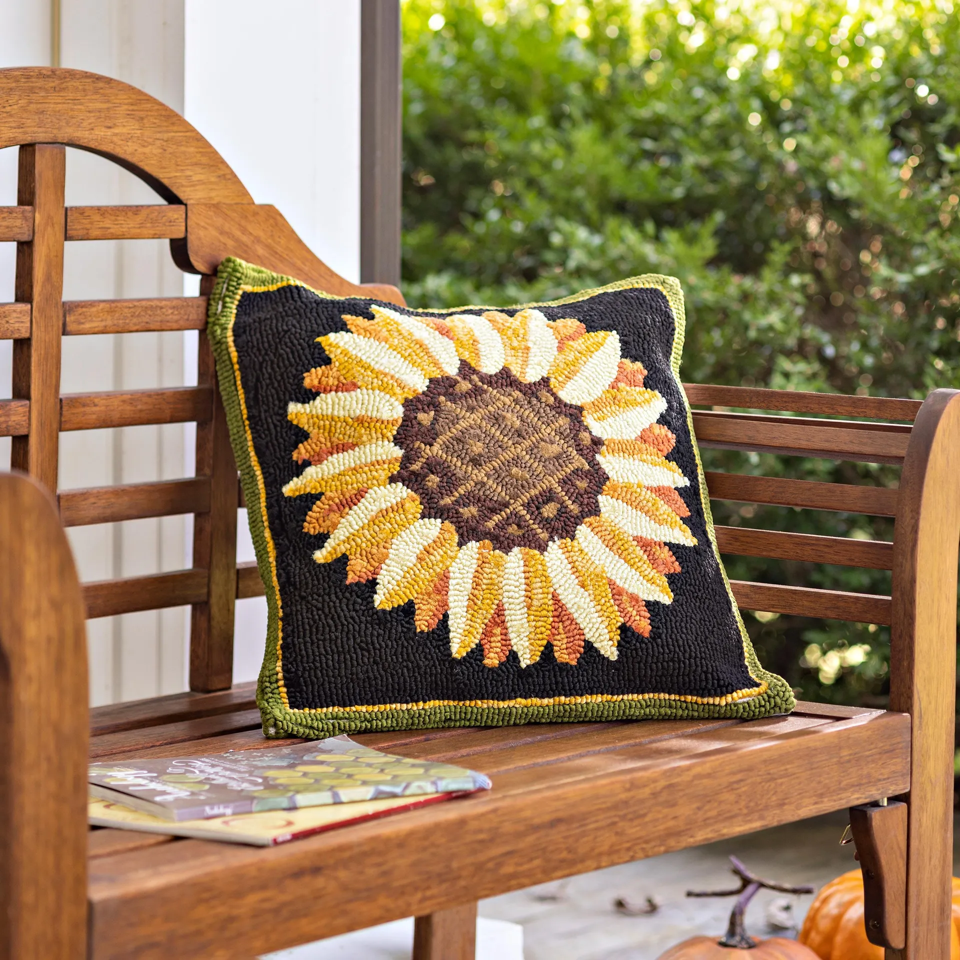 Indoor/Outdoor Sunflower Fields Hand-Hooked Polypropylene Throw Pillow