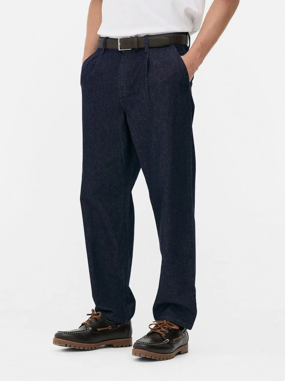 Mid-Rise Baggy Jeans