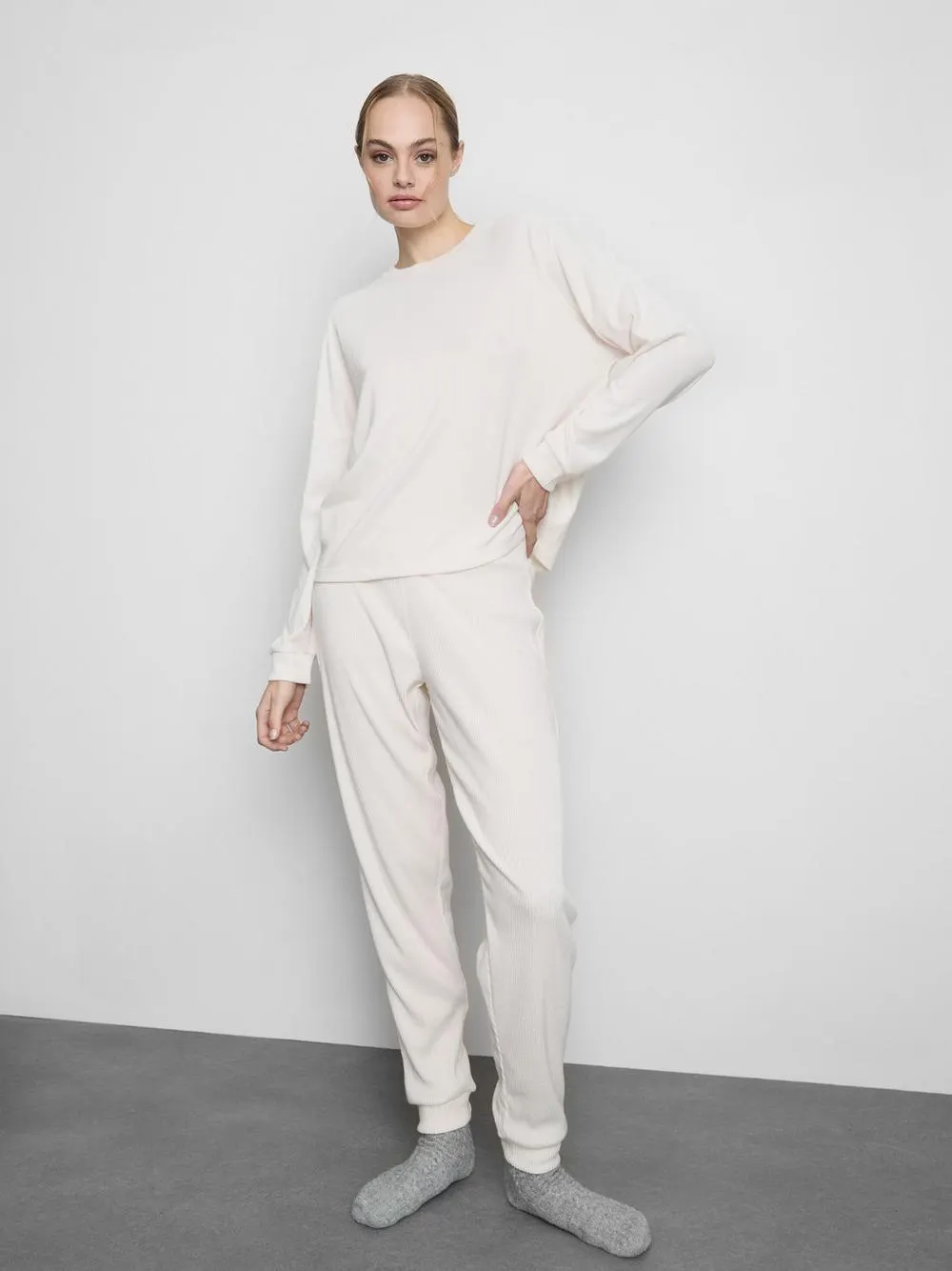 Superweicher Schlafanzug mit Sweatshirt