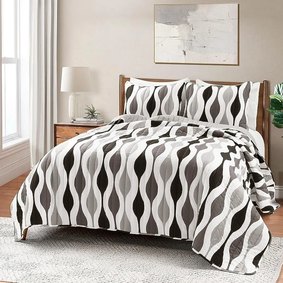 Lush Decor Black Geometric King Quilt