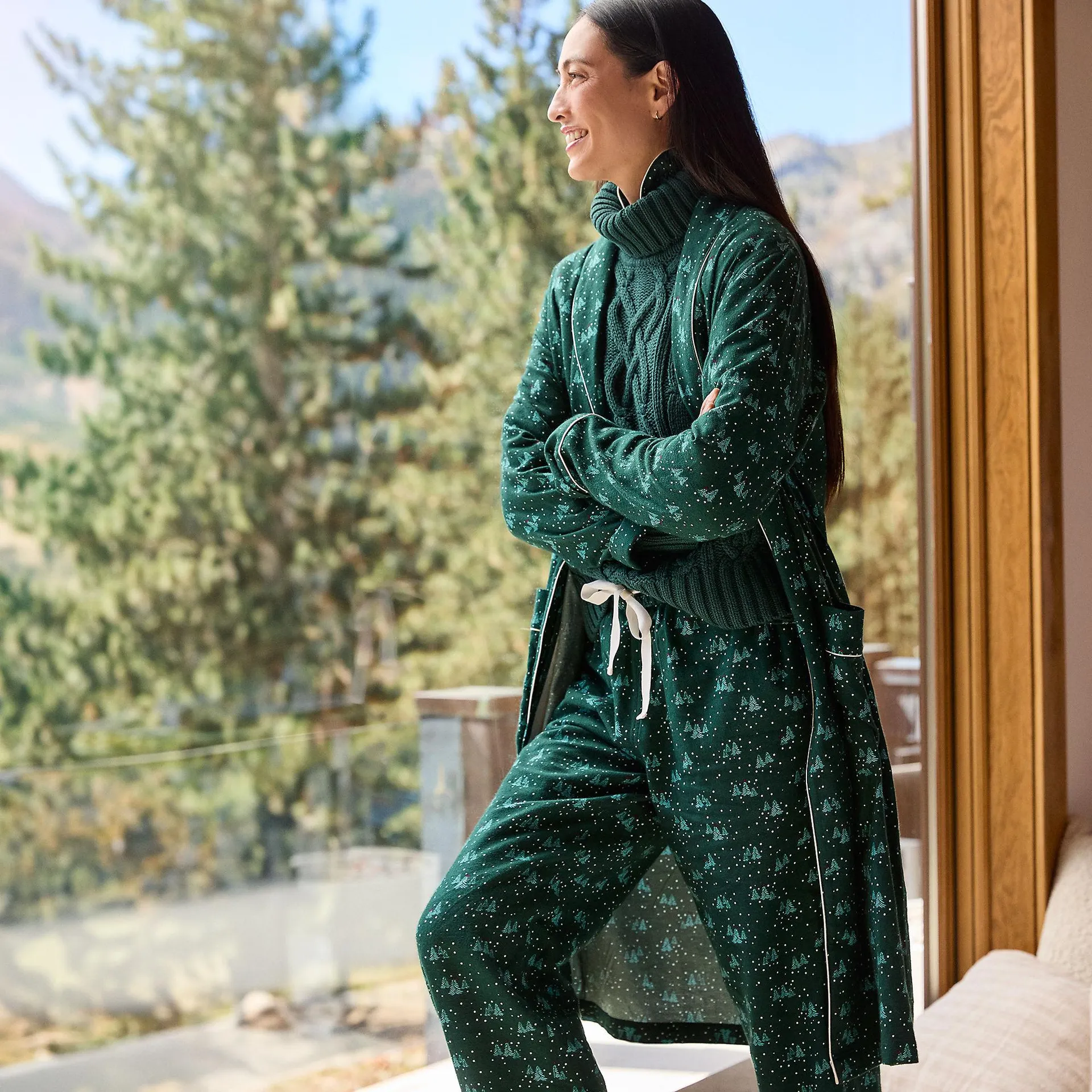 Women's Drapey Flannel 4 Piece Pajama Set - Long Sleeve Top and Pants Robe and Bag